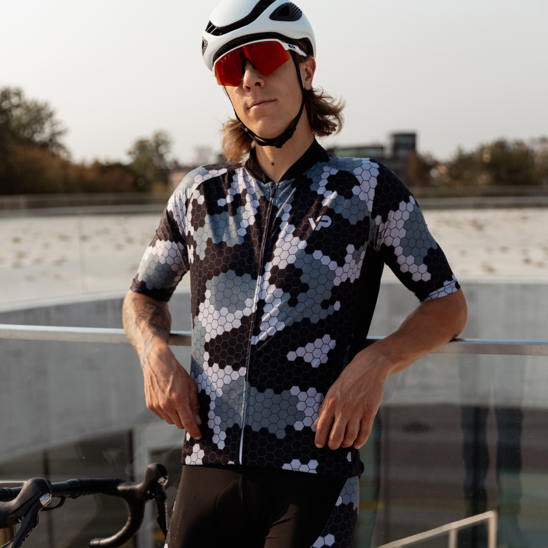 10 Benefits of Wearing Cycling Jerseys