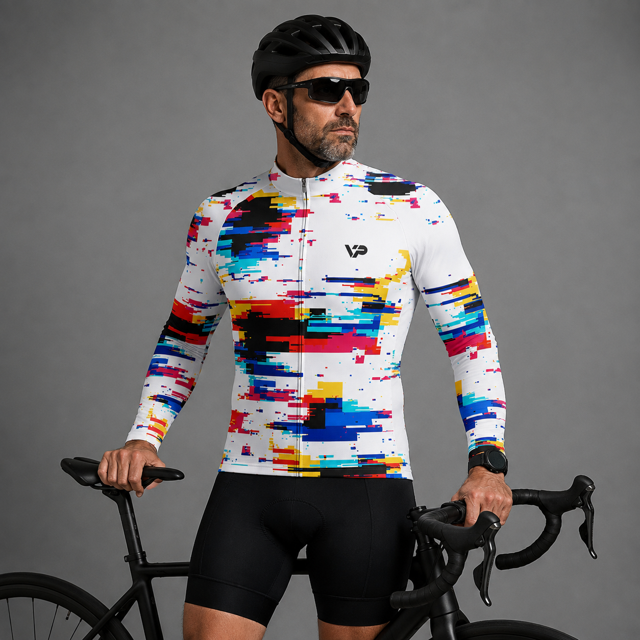 Schwarzes Langarm -Radsporttrikot