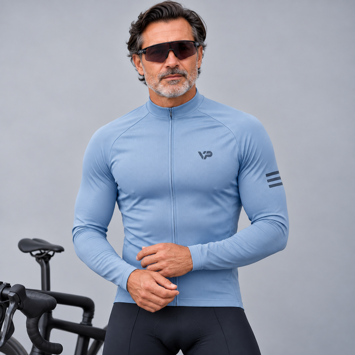 Schwarzes Langarm -Radsporttrikot